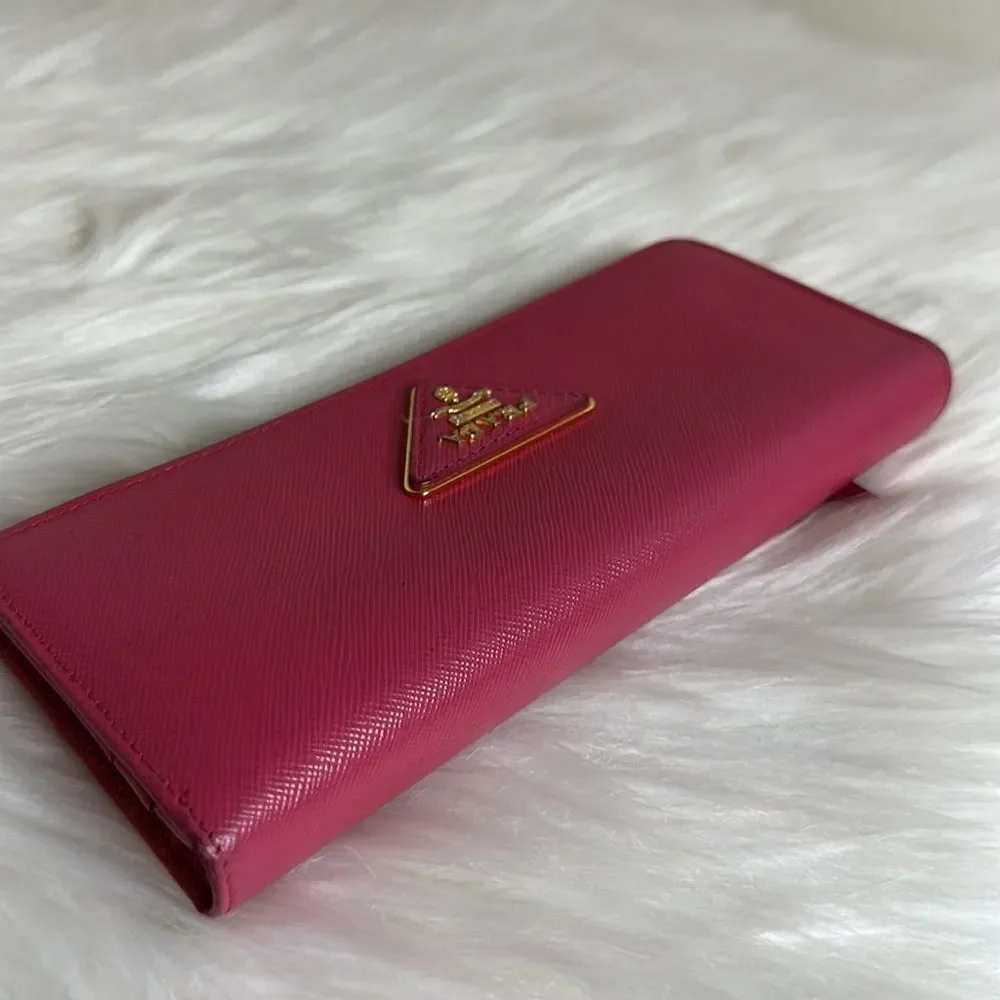 💯Authentic Prada Safiano Long Wallet 🍀